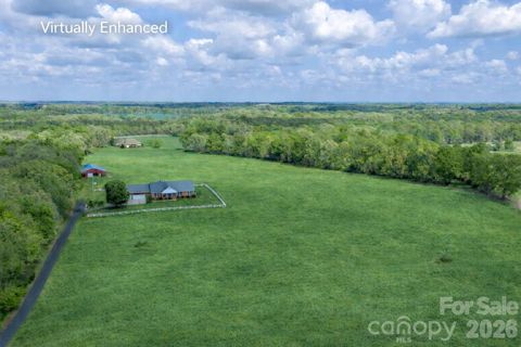 824 N Forest Hills School Road