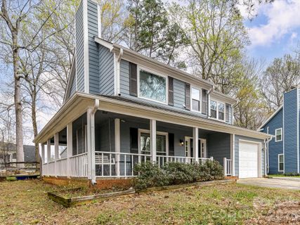 8413 Red Setter Lane