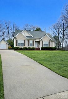 Homes in Roberta Farms, Concord