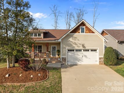 33 Asher Lane sold home in Cottages At Glenn Oaks, Arden, NC