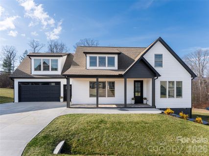 1031 Hillside Ridge Road pending home in Candler View Estates, Candler, NC