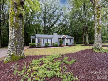 3109 Forest Lawn Drive