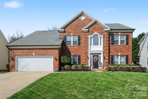 523 Whitehead Court pending home in Knightsbridge, Fort Mill, SC