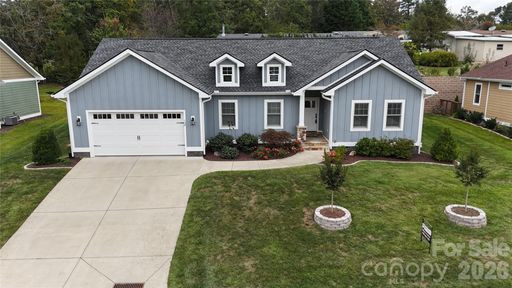 138 Olde Oak Way sold home in Olde Oak, Hendersonville, NC