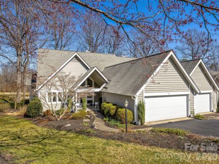 132 Overlook Drive active home in Kenmure, Flat Rock, NC