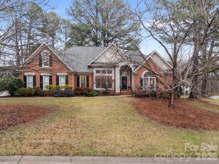 15728 Delancey Lane active home in The Hamptons, Huntersville, NC