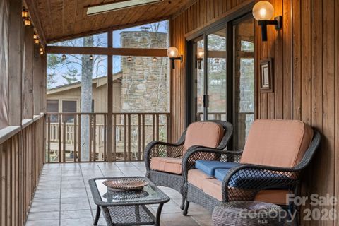 301 N Scarlet Oak Lane active home in The Oaks, Hendersonville, NC