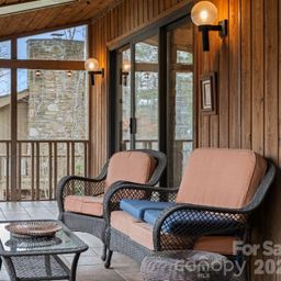 301 N Scarlet Oak Lane