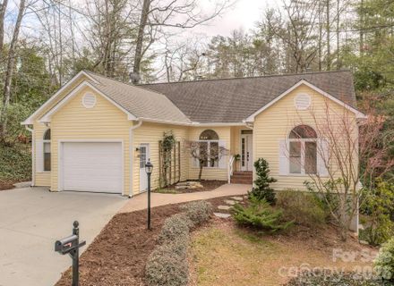 54 Wintergreen Drive sold home in Deerlake Village, Brevard, NC