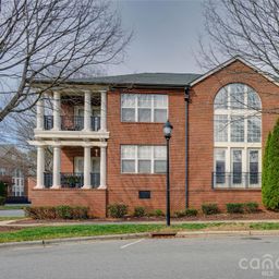120 Steinbeck Way
