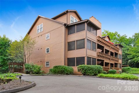 157 Toxaway Views Drive sold home in Toxaway Views, Lake Toxaway, NC