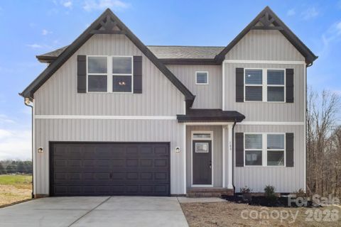 109 Indian Wells Court pending home in Hunters Run, Harmony, NC