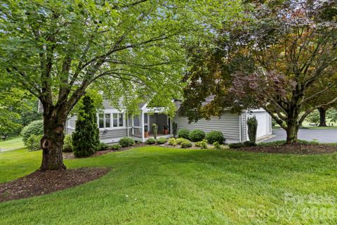 104 Overlook Drive active home in Kenmure, Flat Rock, NC