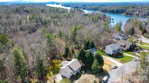 1499 Brentwood Place sold home in East Shores, Morganton, NC
