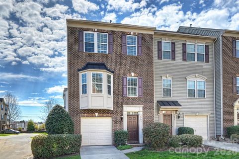 7703 Jackson Pond Drive sold home in Ayrsley, Charlotte, NC