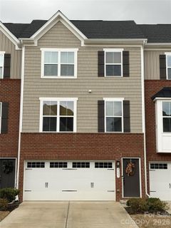 2621 Grantham Place Drive