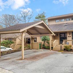 1104 Red Oak Drive