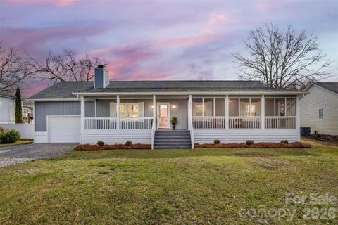 322 Ne 57th Street pending home in Tranquil Harbor, Oak Island, NC