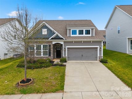 9120 Vecchio Drive active home in Avondale, Fort Mill, SC