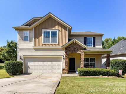 1201 Mountain Laurel Court pending home in Fairhaven, Matthews, NC