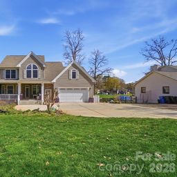 186 Hazelton Loop