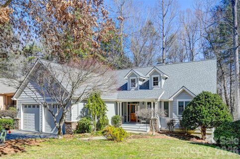 43 S Kuykendall Court active home in Dunroy On Rutledge, Hendersonville, NC