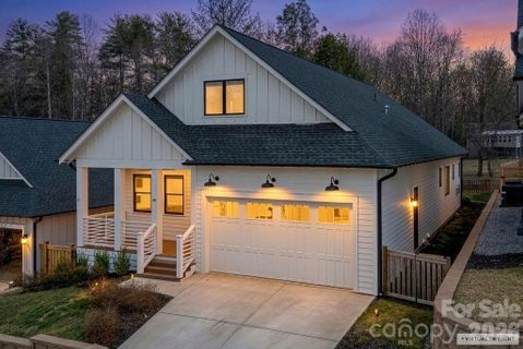 40 Hidden Pond Lane active home in Brevard Ridge, Brevard, NC