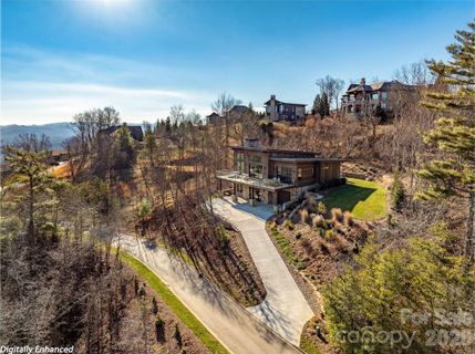 167 Summit Tower Circle active home in Reynolds Mountain, Asheville, NC