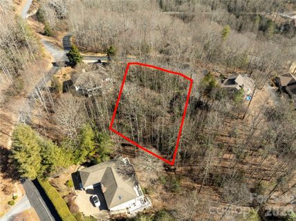 2310 Golf Club Court active home in Cummings Cove, Hendersonville, NC