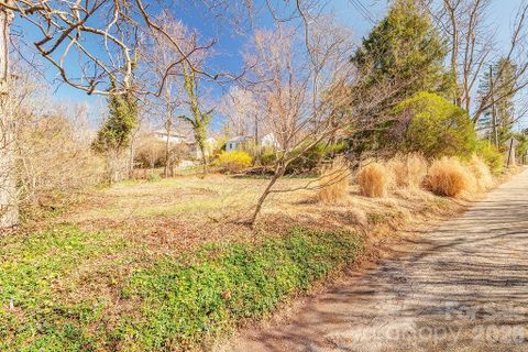 99999 Gilbert Street sold home in Edgewood, Asheville, NC