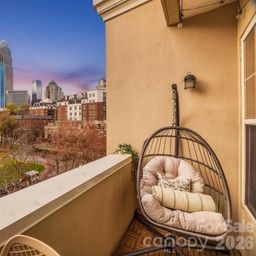 405 W 7th Street