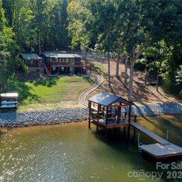 128 Wickford Lane
