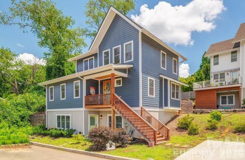 127 Alma Lane pending home in Mountain Song, Asheville, NC