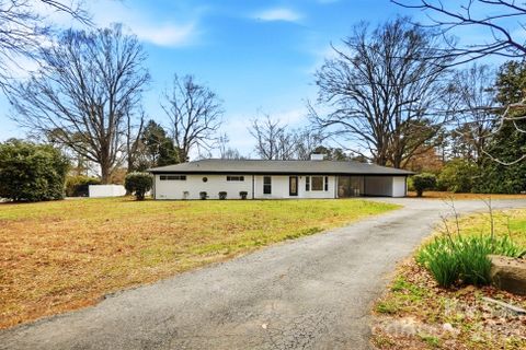 125 Forest Hills Drive pending home in Forest Hills, Monroe, NC