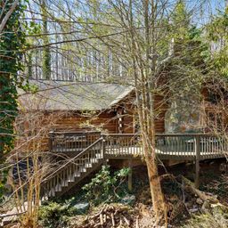 6 Ravenwood Lane