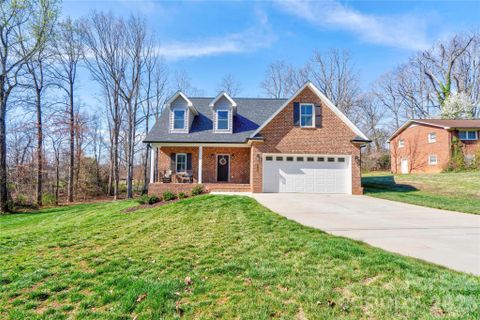 1309 Oak Canopy Road sold home in Hillcrest Acres, Lincolnton, NC