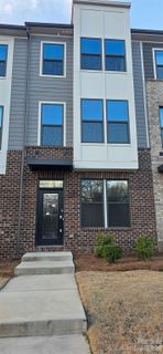 960 Broad River Lane active home in Wendover Green, Charlotte, NC