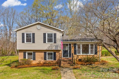 5322 Larewood Drive