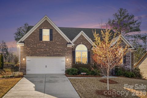 10885 Greenvale Drive active home in Grantham, Harrisburg, NC
