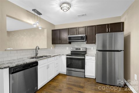 118 Steam Engine Drive sold home in Station 115, Mooresville, NC