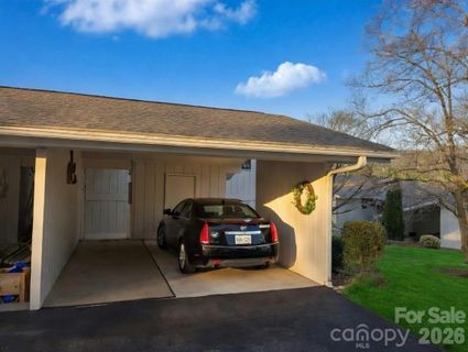 141 Glen Cannon Point