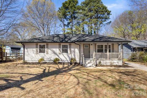 3319 Fincher Boulevard sold home in Tanglewood, Charlotte, NC