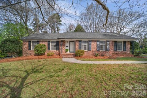 1628 Dixon Road pending home in Kingswood, Gastonia, NC