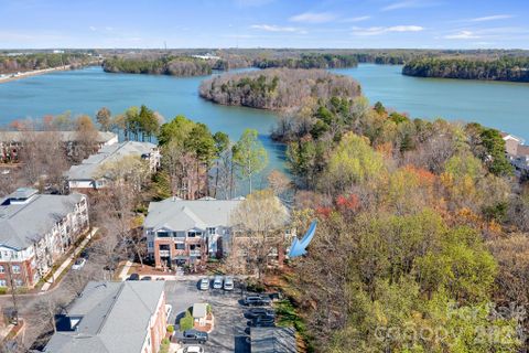 714 Northeast Drive sold home in Spinnaker Reach, Davidson, NC