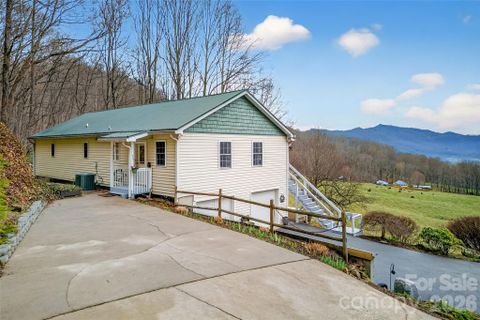 120 Mountain Mist Lane sold home in Crystal Tree, Waynesville, NC