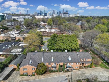 1012 Queens Road sold home in King John Condos, Charlotte, NC