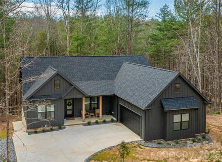 4374 Poplar Bluff Drive active home in The Coves Mountain River Club, Lenoir, NC