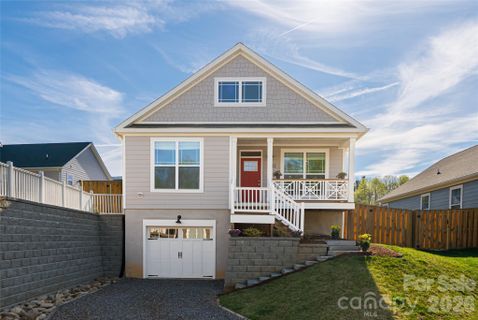 1022 Padgett Place active home in Padgett Place, Black Mountain, NC