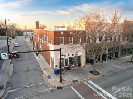121 N Main Street