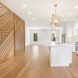 129 French Street